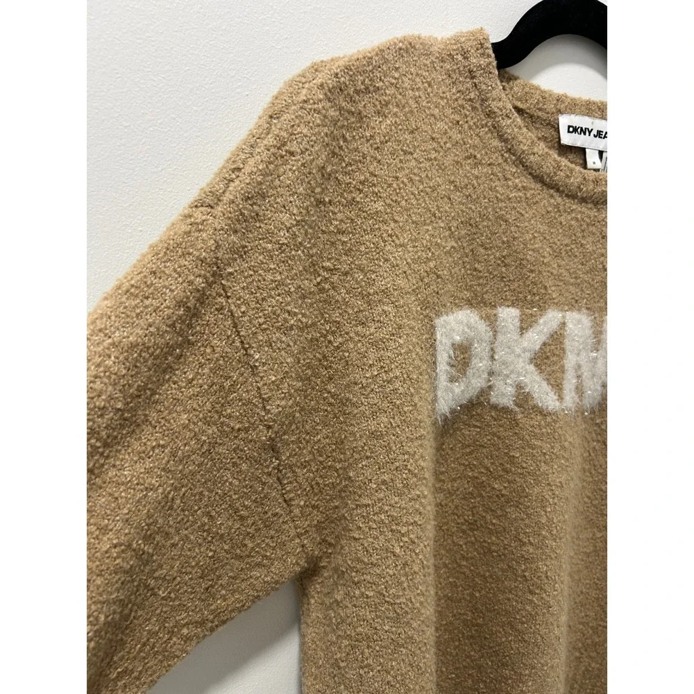 DKNY Jeans Womens Tan Boucle Knit Fuzzy Logo Crewneck Sweater Medium